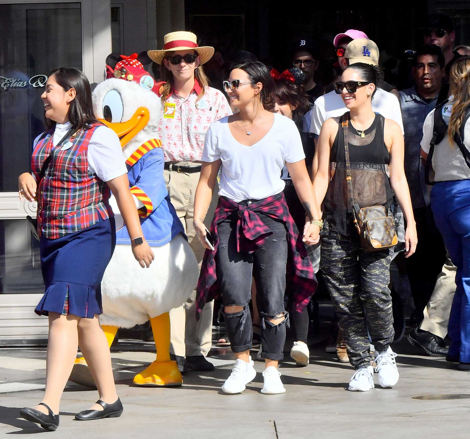 Demi_Lovato_-_At_Disneyland_in_Anaheim2C_CA_on_September_10-15.jpg