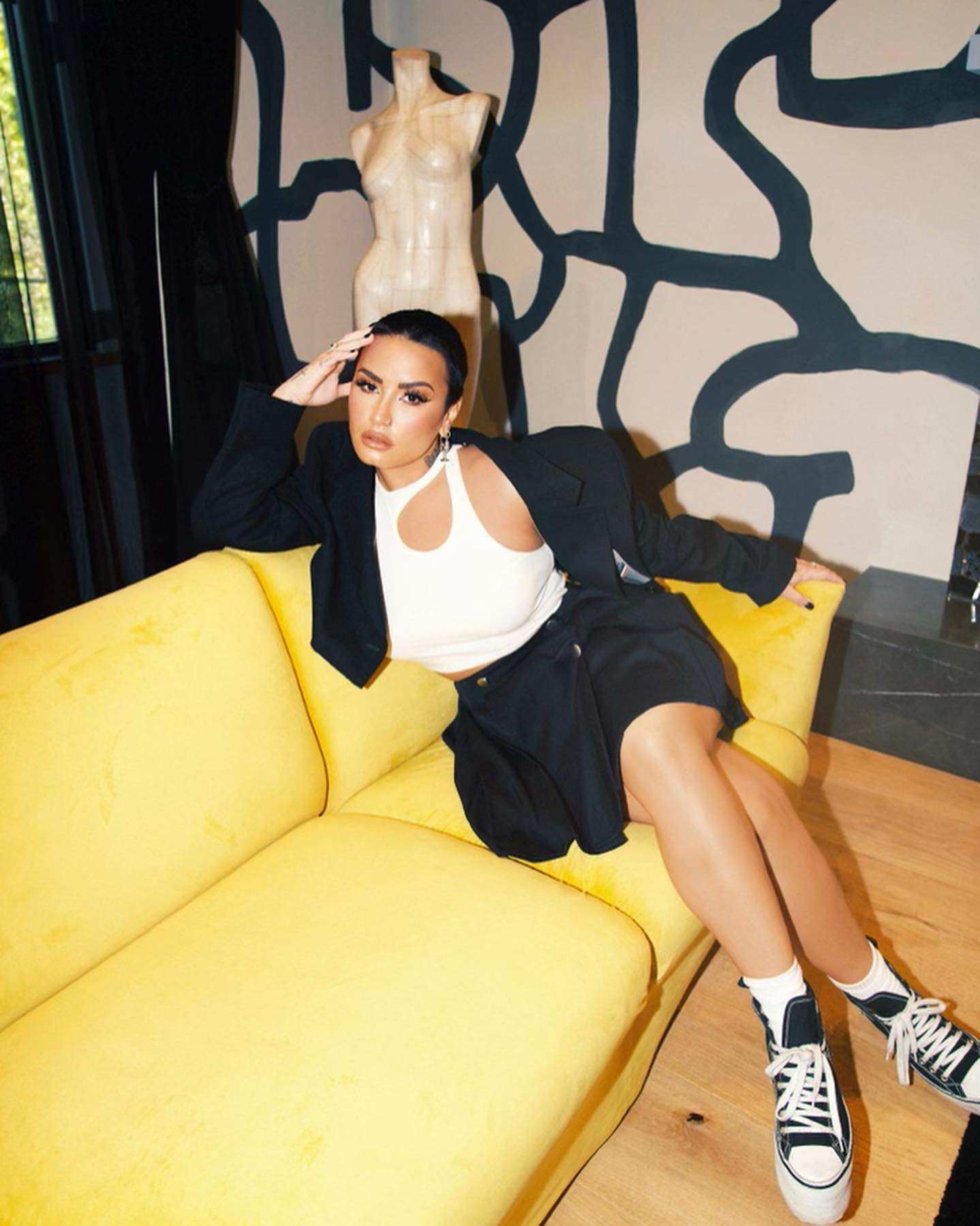 Demi_Lovato_-_Cibelle_Levi_photoshoot2C_April_202204.jpg