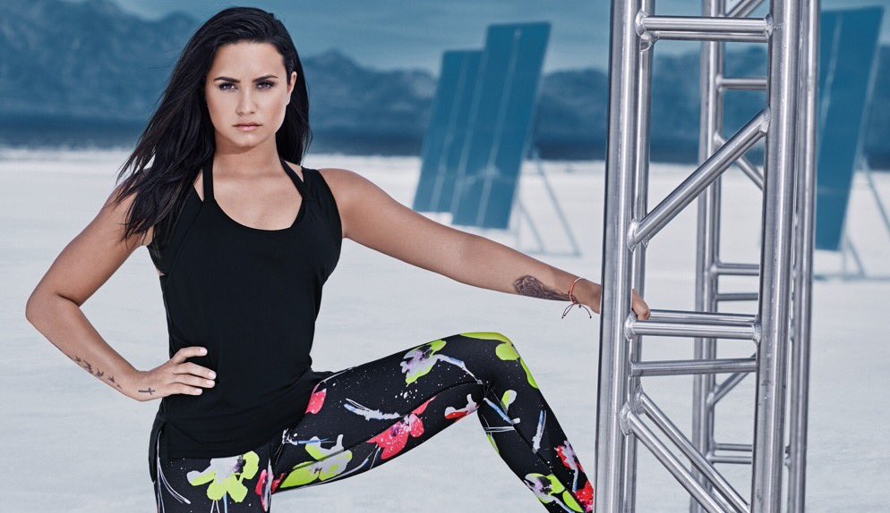 Demi_Lovato_-_Fabletics_Photoshoot_2017-11.jpg