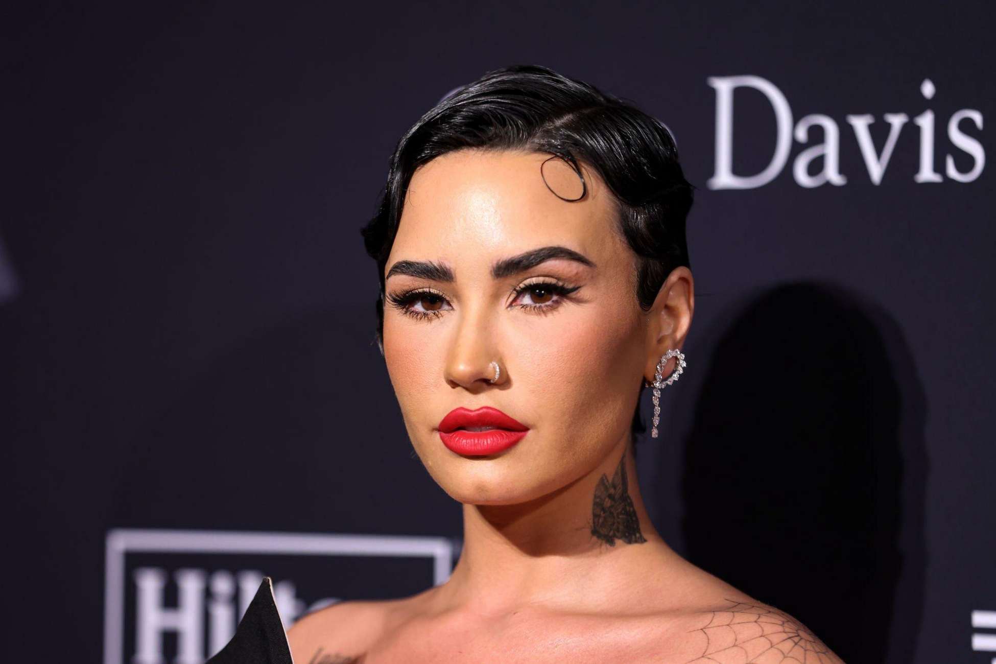 Demi_Lovato_-_Pre-GRAMMY_Gala___GRAMMY_Salute_to_Industry_Icons2C_Los_Angeles_CA_-_February_42C_202312.jpg