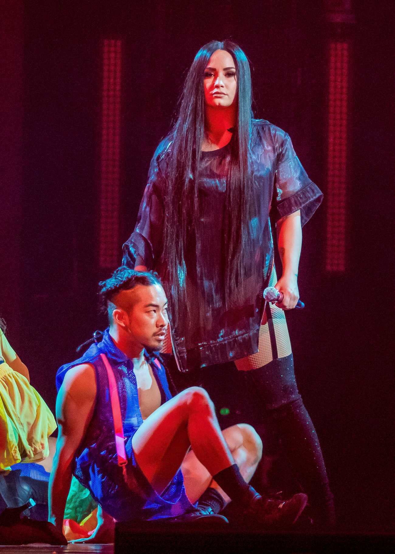 Demi_Lovato_-_Tell_Me_You_Love_Me_Tour_at_Little_Caesars_Arena_in_Detroit2C_Michigan_-_March_132C_2018-02.jpg
