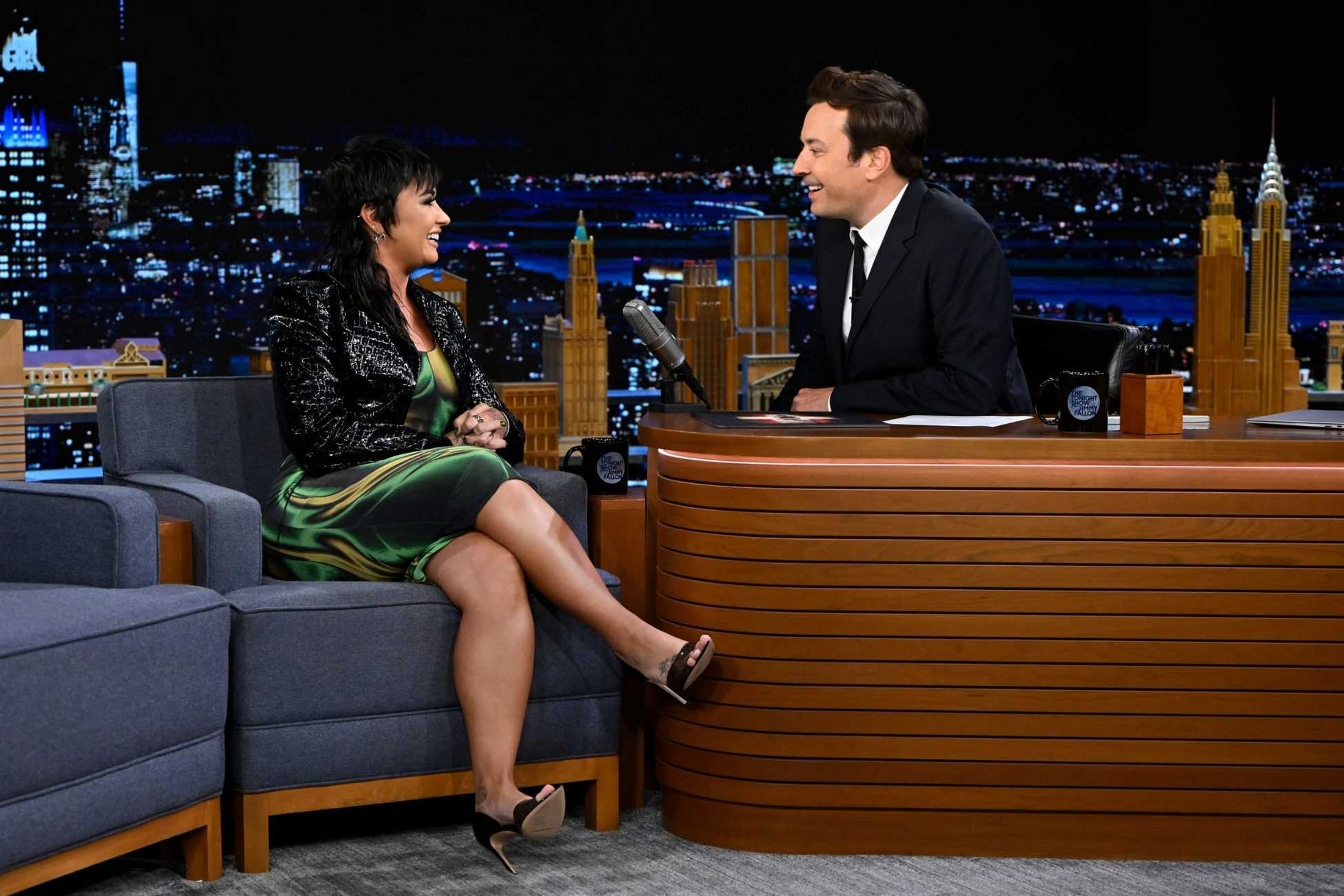 Demi_Lovato_-_The_Tonight_Show_Starring_Jimmy_Fallon__0609202206.jpg