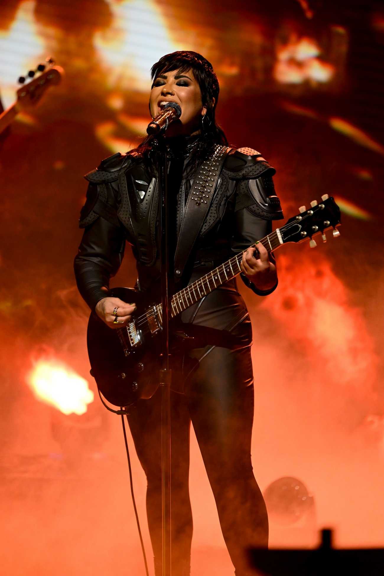 Demi_Lovato_-_The_Tonight_Show_Starring_Jimmy_Fallon__0609202215.jpg Demi_Lovato_-_The_Tonight_Show_Starring_Jimmy_Fallon__0609202215.jpg