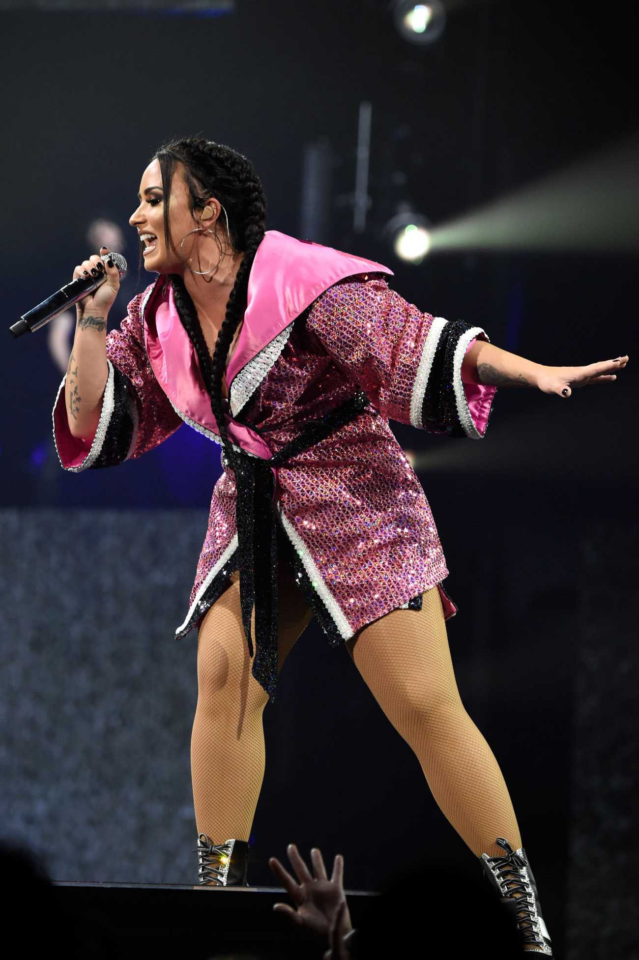 Demi_Lovato_-_Viejas_Arena_at_Aztec_Bowl_San_Diego_State_University_on_February_262C_2018-05.jpg