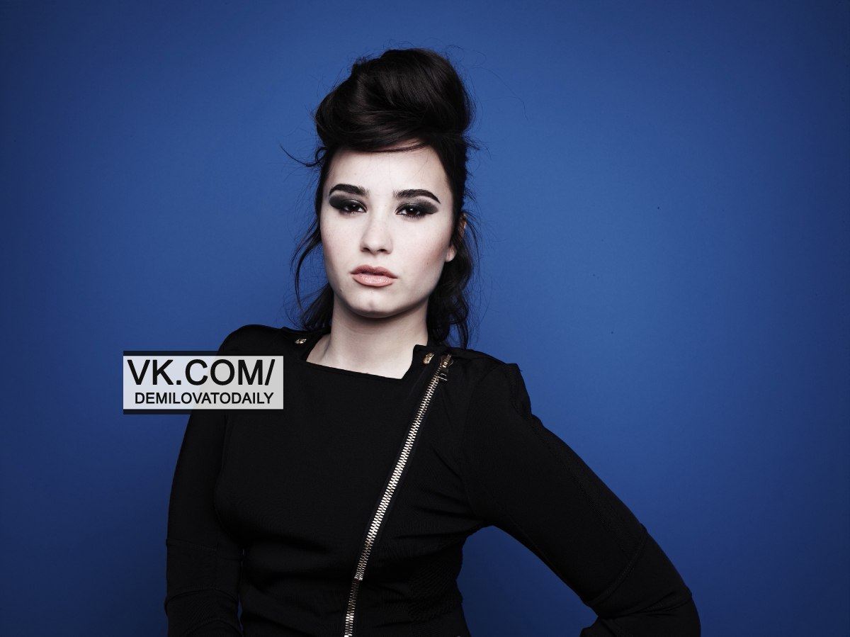 Girlfriend_Magazine-02.jpg