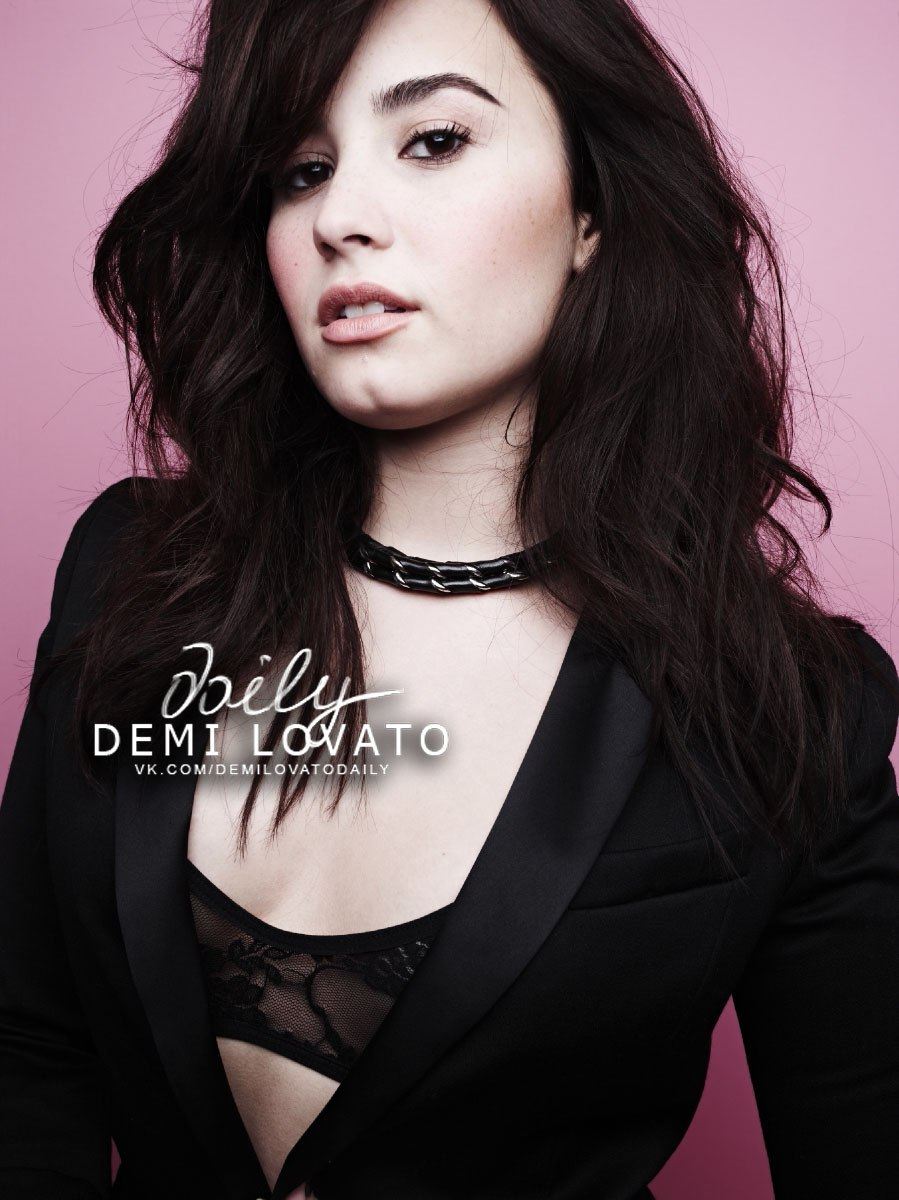 Girlfriend_Magazine-132.jpg