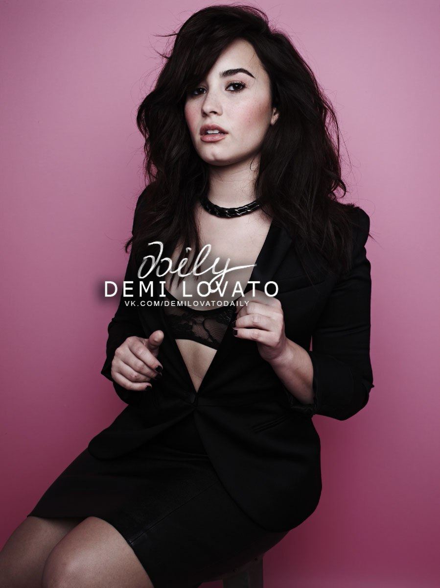 Girlfriend_Magazine-147.jpg