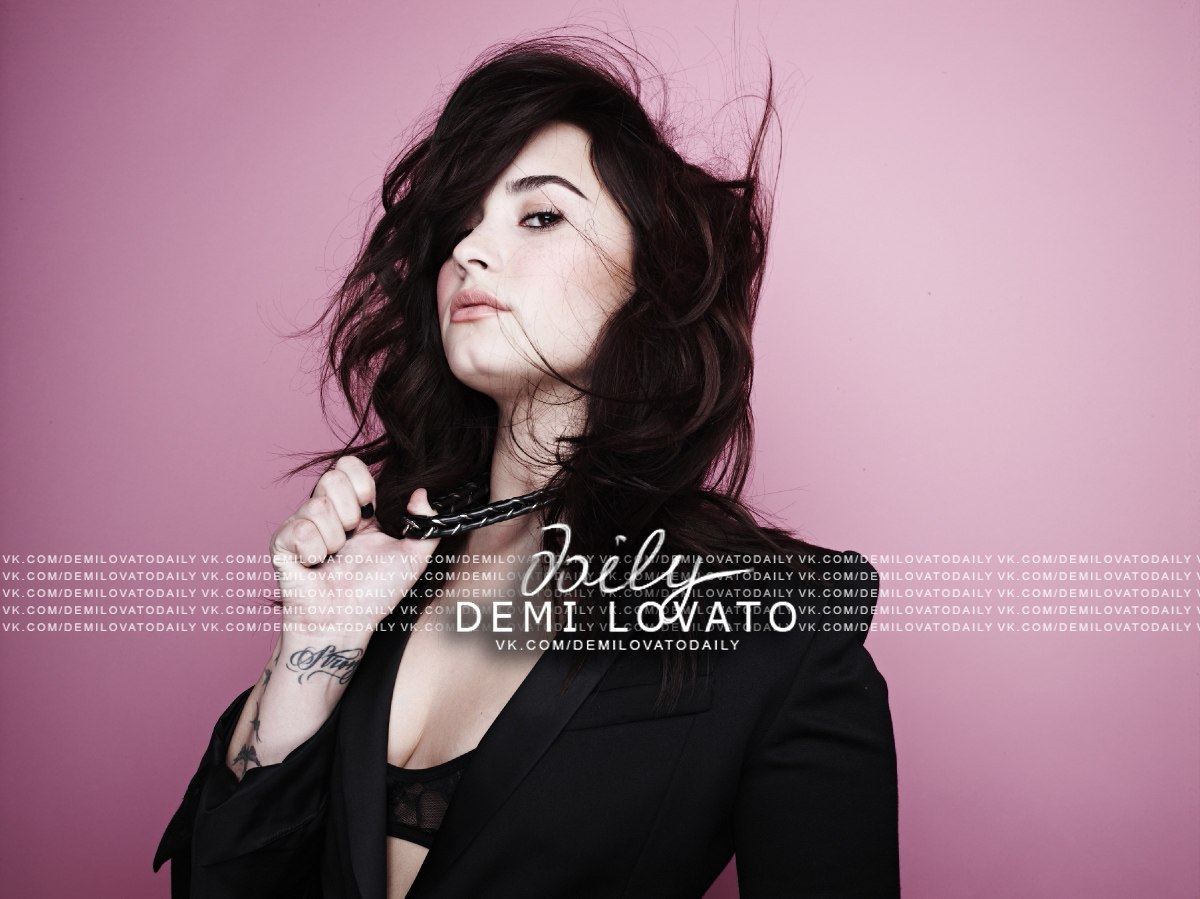 Girlfriend_Magazine-183.jpg