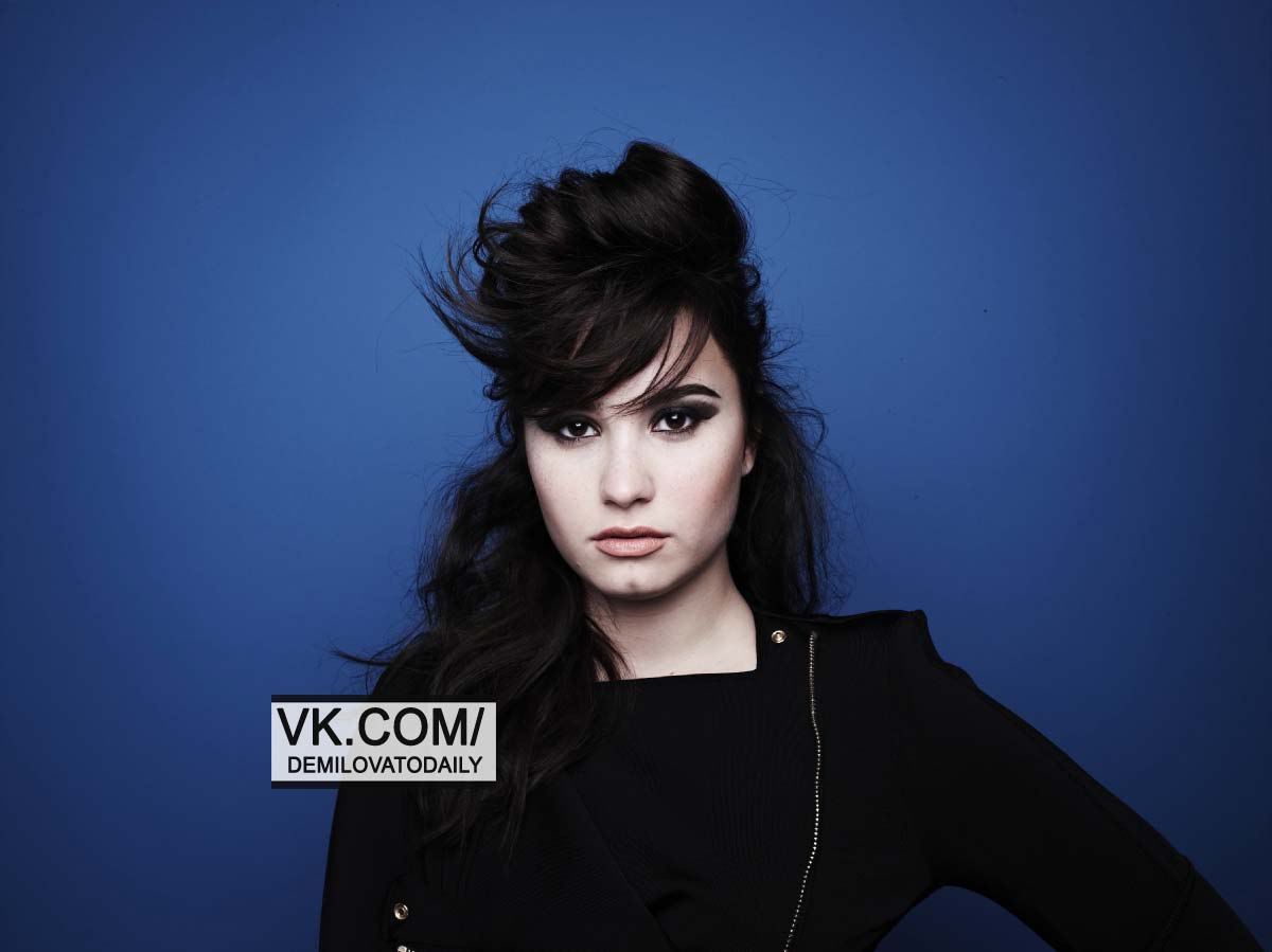 Girlfriend_Magazine-48.jpg