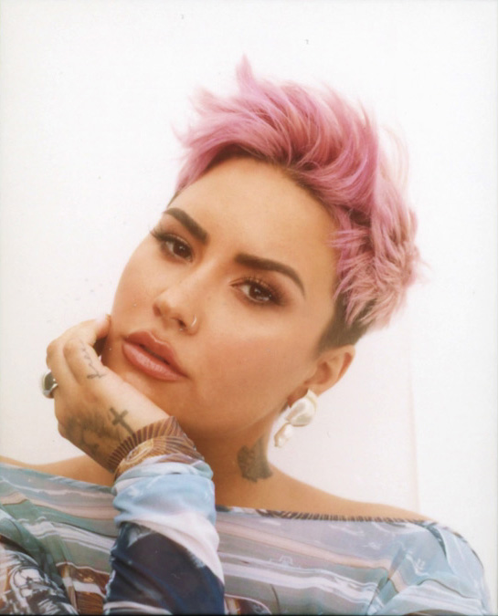 Glamour_2021_08.jpg