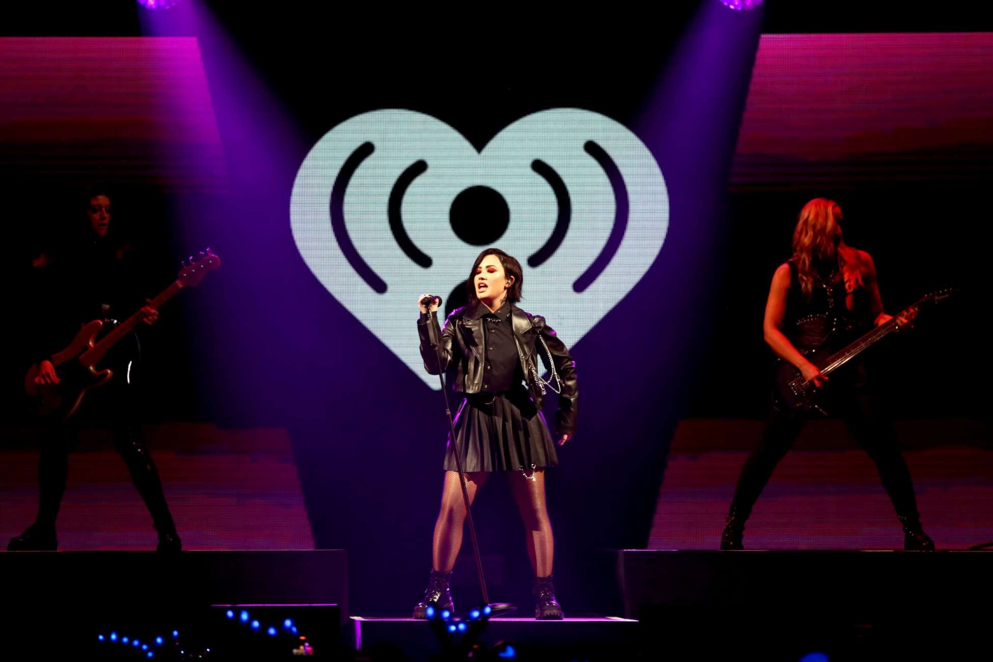IHeartRadio_KISS108_s_Jingle_Ball_2022_-_December_11_28129.jpg IHeartRadio_KISS108_s_Jingle_Ball_2022_-_December_11_28129.jpg