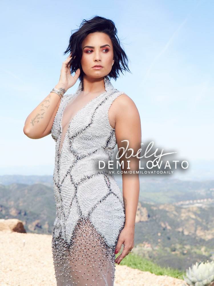 Latina-02.jpg