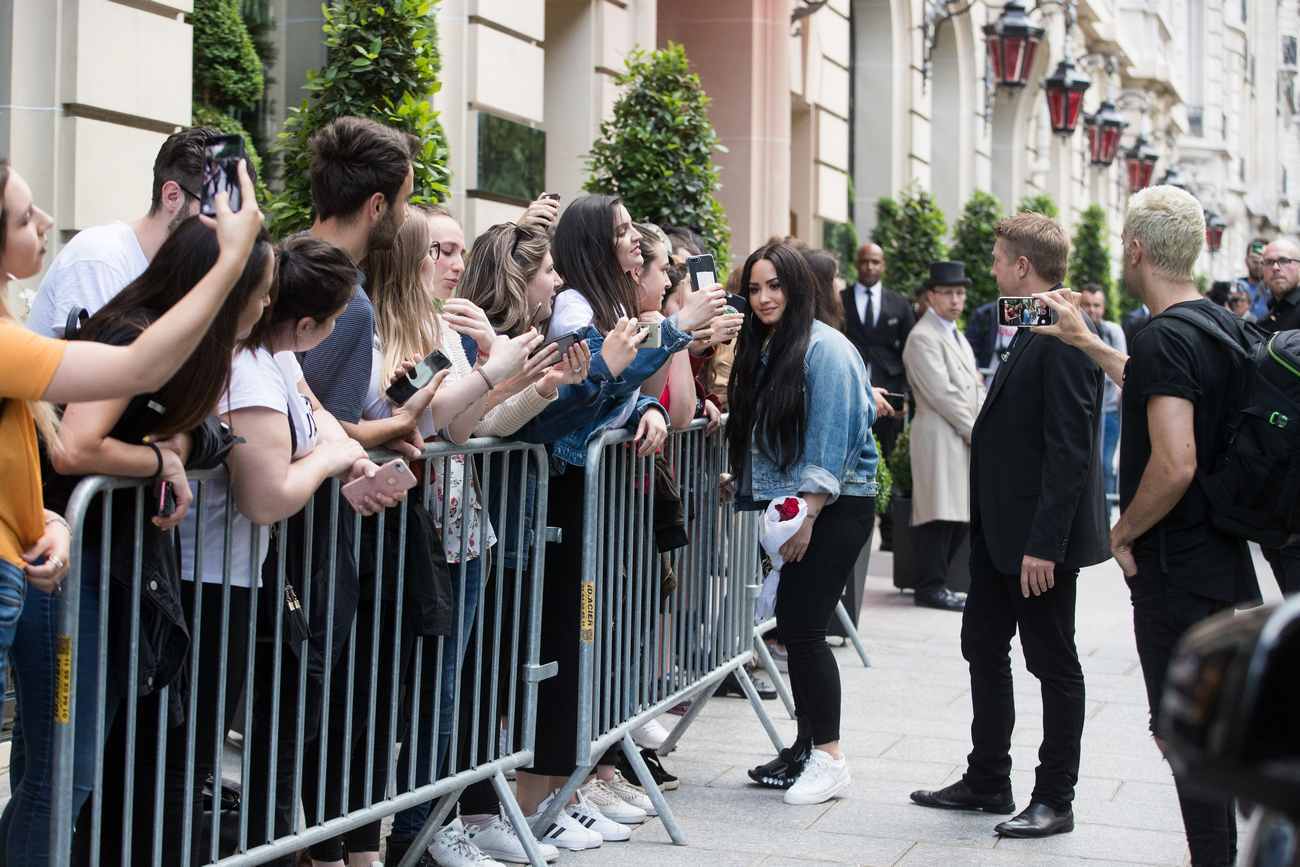 Leaving_her_hotel_in_Paris2C_France_-_June_400001.jpg