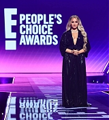 2020_E21_People_s_Choice_Awards_28329.jpg