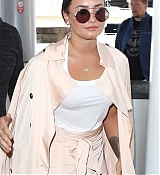 At_LAX_Airport_in_Los_Angeles_-_May_16-41.jpg