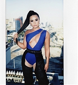 Demi_Lovato_-_2017_MTV_Video_Music_Awards_Photoshoot-04.jpg