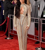Demi_Lovato_-_59th_GRAMMY_Awards_on_Feb_12-03.jpg
