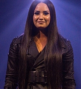 Demi_Lovato_-_Viejas_Arena_at_Aztec_Bowl_San_Diego_State_University_on_February_262C_2018-07.jpg