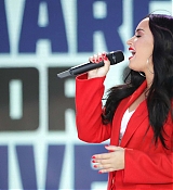 Demi_Lovato_-__March_For_Our_Lives__in_Washington2C_DC_on_March_24-01.jpg
