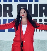 Demi_Lovato_-__March_For_Our_Lives__in_Washington2C_DC_on_March_24-05.jpg