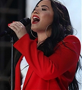 Demi_Lovato_-__March_For_Our_Lives__in_Washington2C_DC_on_March_24-06.jpg