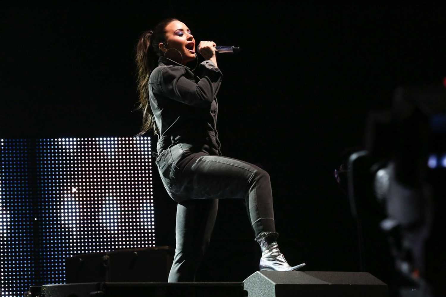 Free_Radio_Live_in_Birmingham_-_November_11-32.jpg
