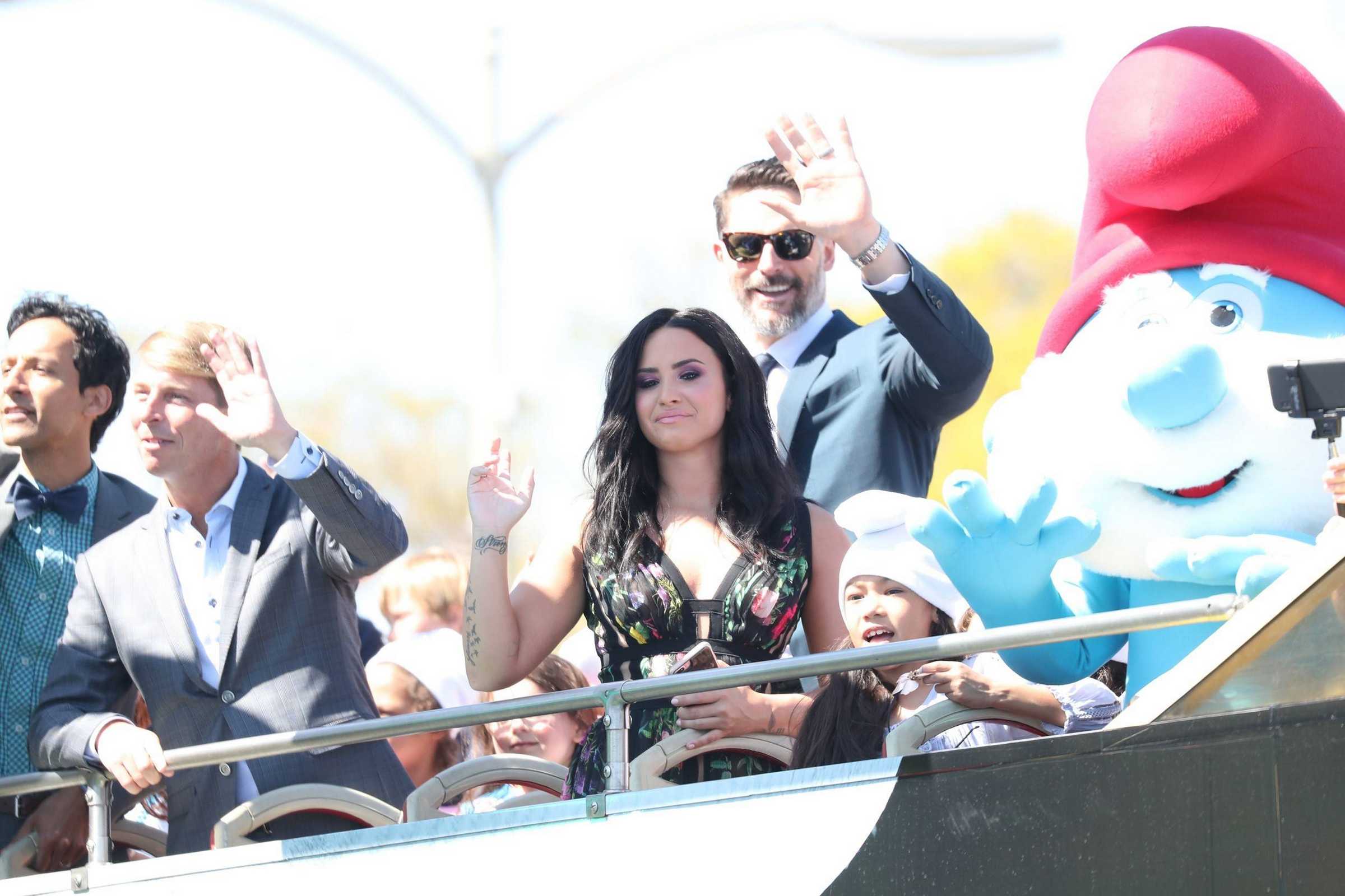 Smurfs_The_Lost_Village_World_Premiere_-_April_1-12.jpg