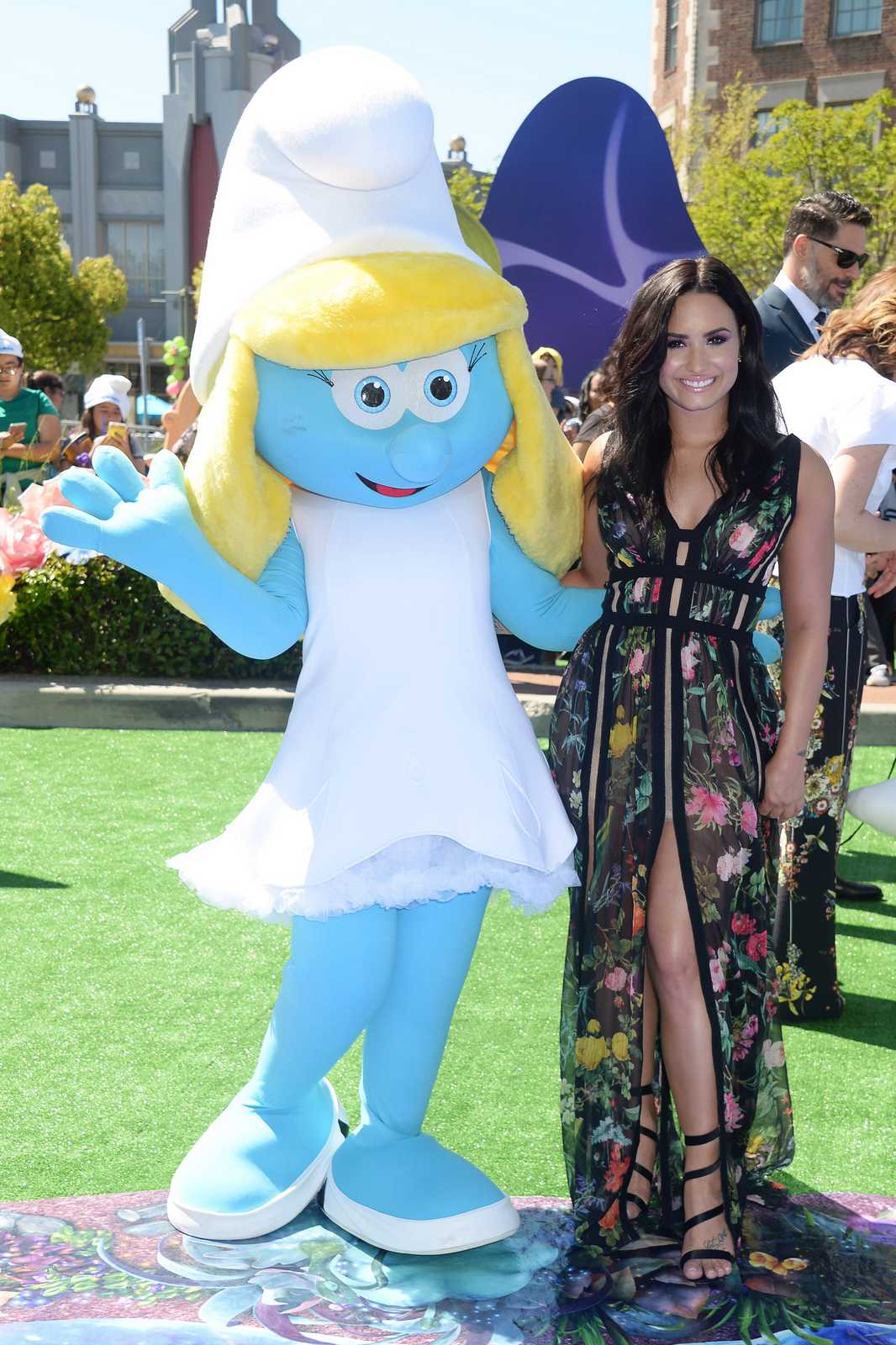 Smurfs_The_Lost_Village_World_Premiere_-_April_1-32.jpg
