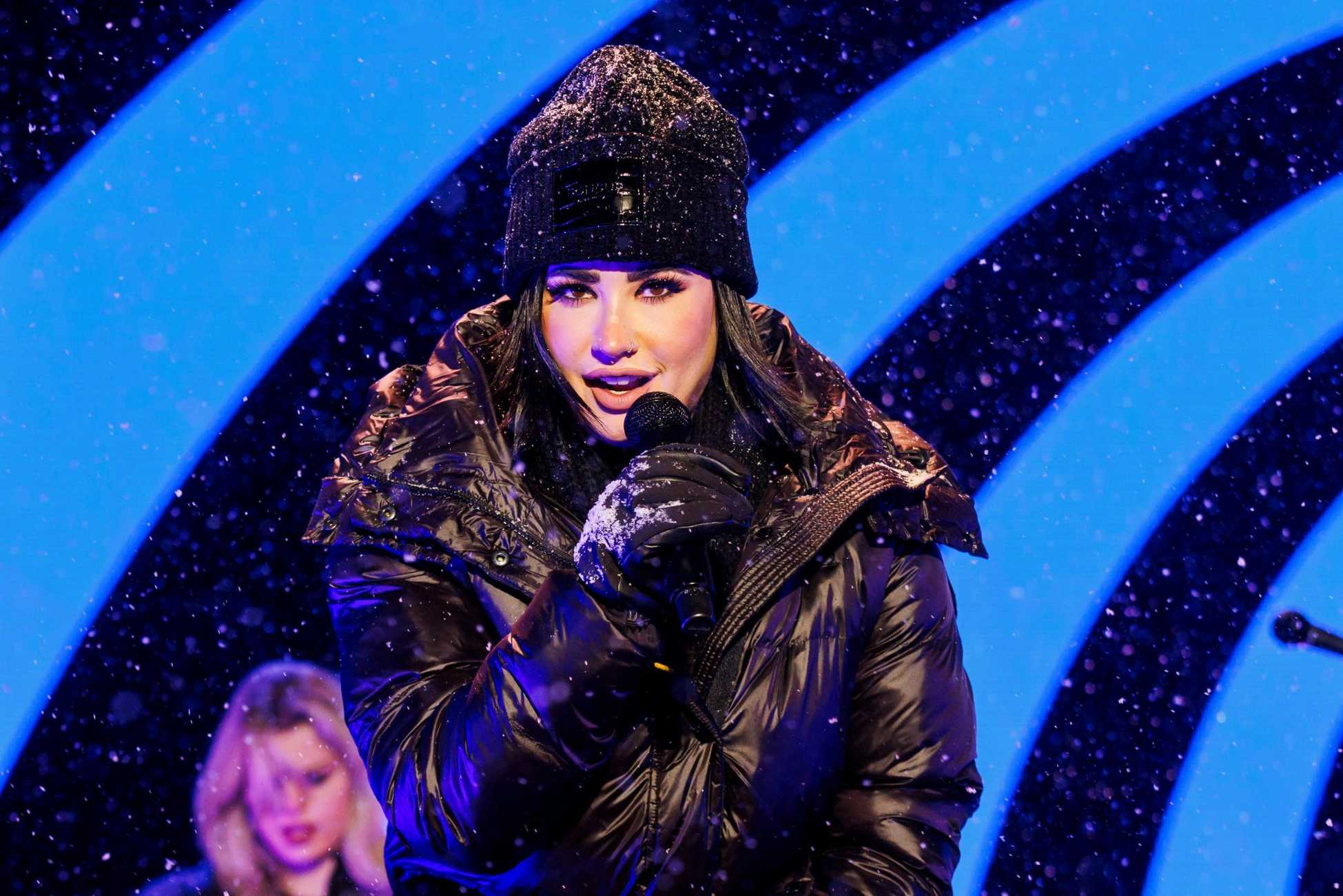 Top_Of_The_Mountain_Opening_Concert_282229.jpg