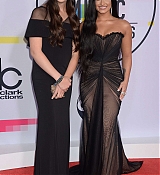 Demi_Lovato_-_2017_American_Music_Awards_-_November_19-25.jpg
