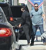Leaving_Gym_in_LA_-_April_5th-06.jpg