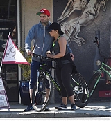 Out_with_Guilherme_Vasconcelos_in_LA_-_April_9-09.jpg