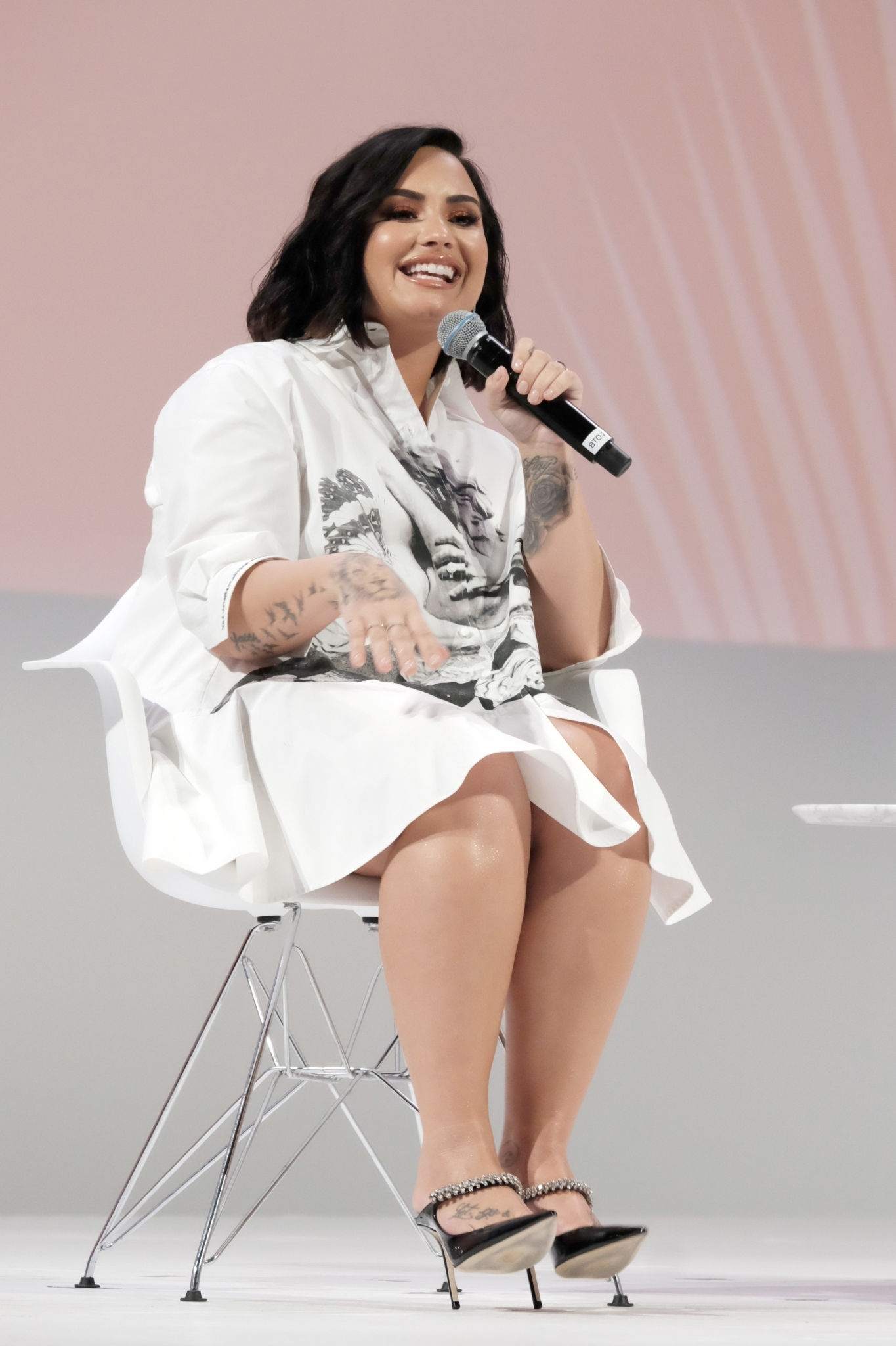 Demi_Lovato_-_Teen_Vogue_Summit_2019_on_November_022C_2019_in_Los_Angeles2C_CA-14.jpg