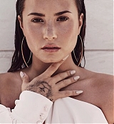 Demi_Lovato_-_Tell_Me_You_Love_Me_Photoshoot_2017-27.jpg
