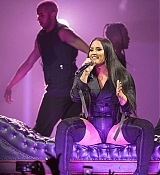 Demi_Lovato_-_Viejas_Arena_at_Aztec_Bowl_San_Diego_State_University_on_February_262C_2018-11.jpg