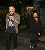 Demi_Lovato_-_night_out_in_West_Hollywood_11052018-09.jpg